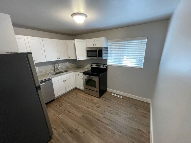 Building Photo - 1168 E 600 S