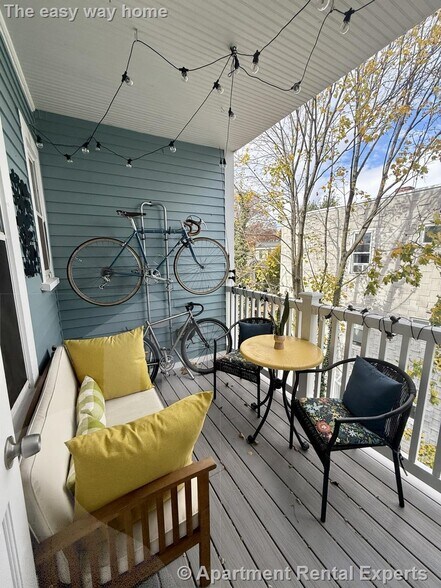 Building Photo - 9 Eustis St