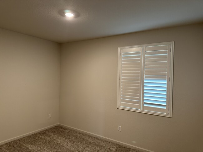 Building Photo - 7042 Mauna Loa Wy