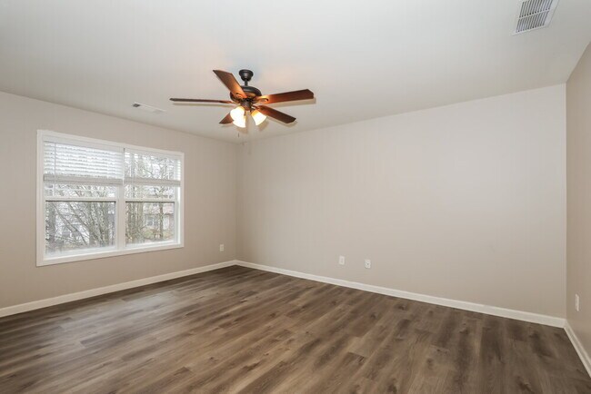 Building Photo - 1555 Persimmon Trace