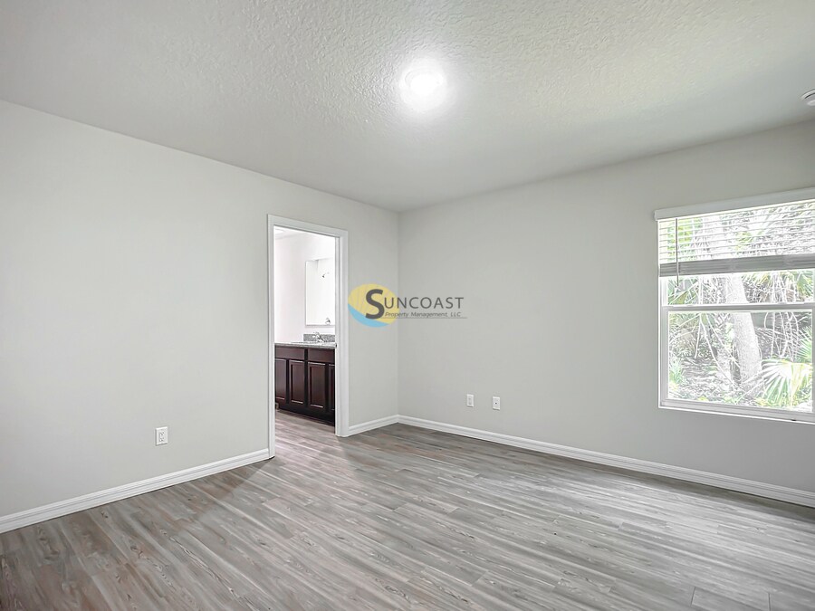 Building Photo - 108 Lynbrook Dr