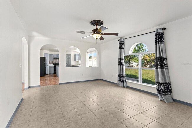 Building Photo - 125 Vista View Ave