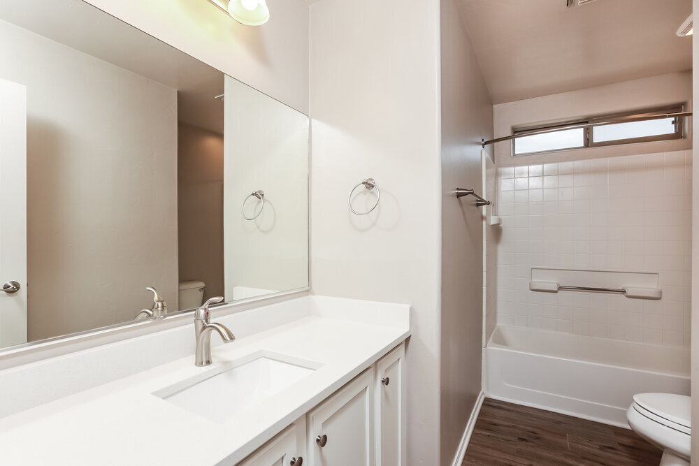 Building Photo - 476 East Placita Rejilla