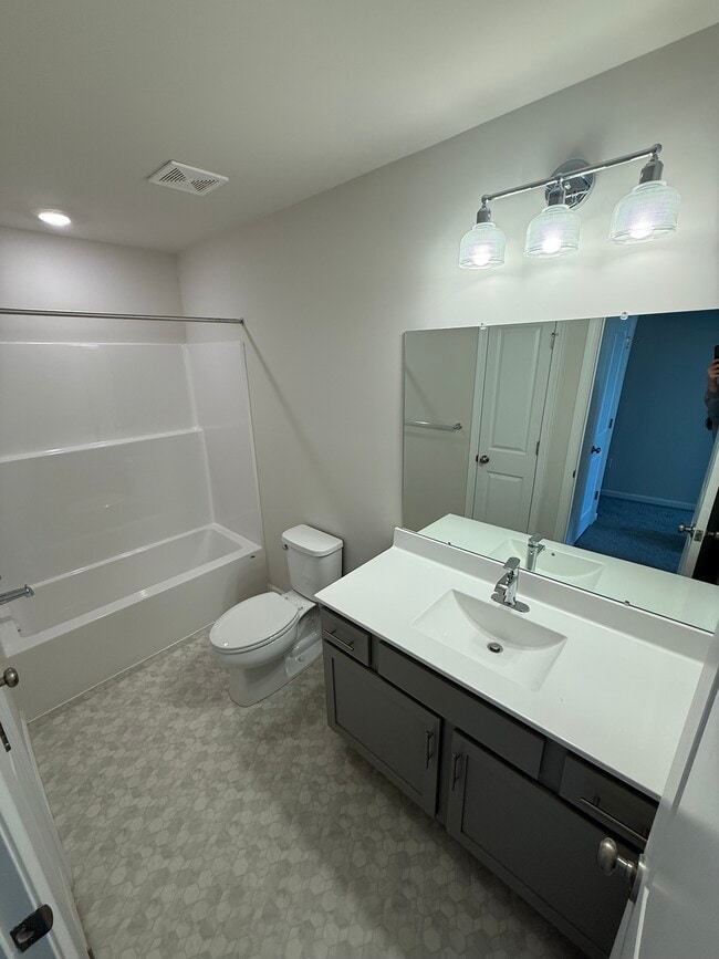 Building Photo - 282 Honey Ln