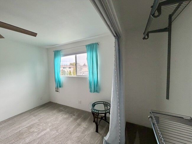 Building Photo - 22985 Marine View Dr S