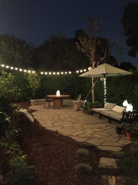 Building Photo - 2325 10th St.