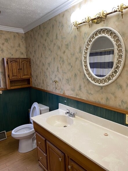 Building Photo - 4783 Skyline Dr