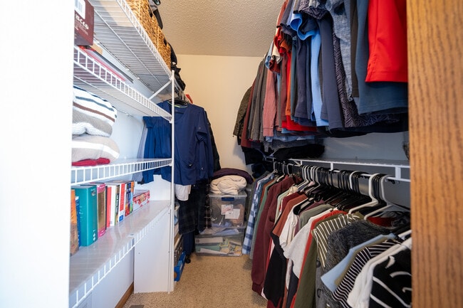 Building Photo - 3292 Century Dr