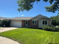 Building Photo - Exceptional 3+! Bedroom Inside & Out on a Private Cul-de-Sac Lot