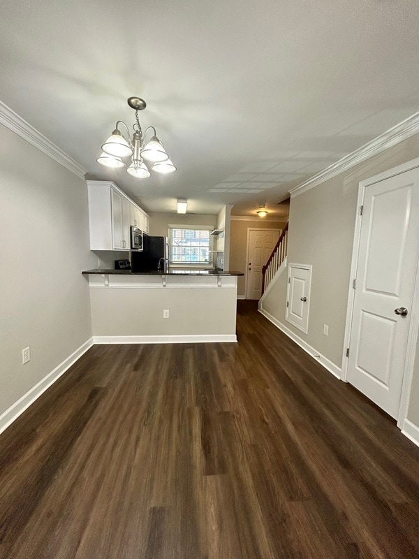 Building Photo - 1215 Green Oaks Ln