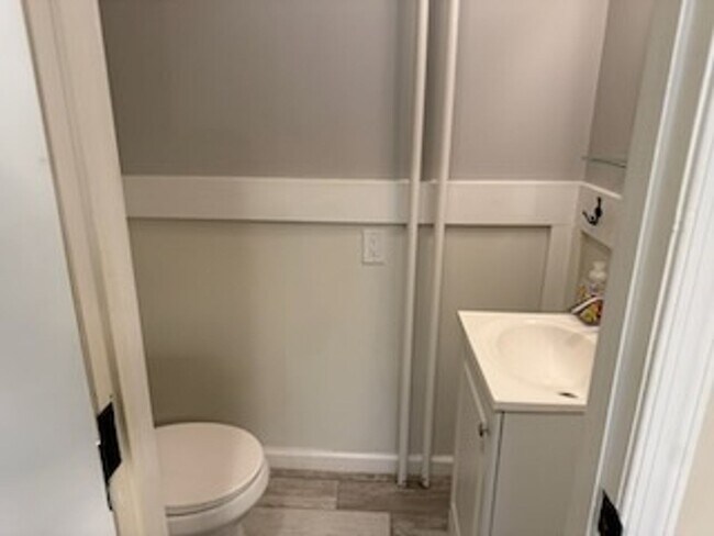 Building Photo - Great updated 3 Bedroom Row home in Manayunk for rent $2,200/month