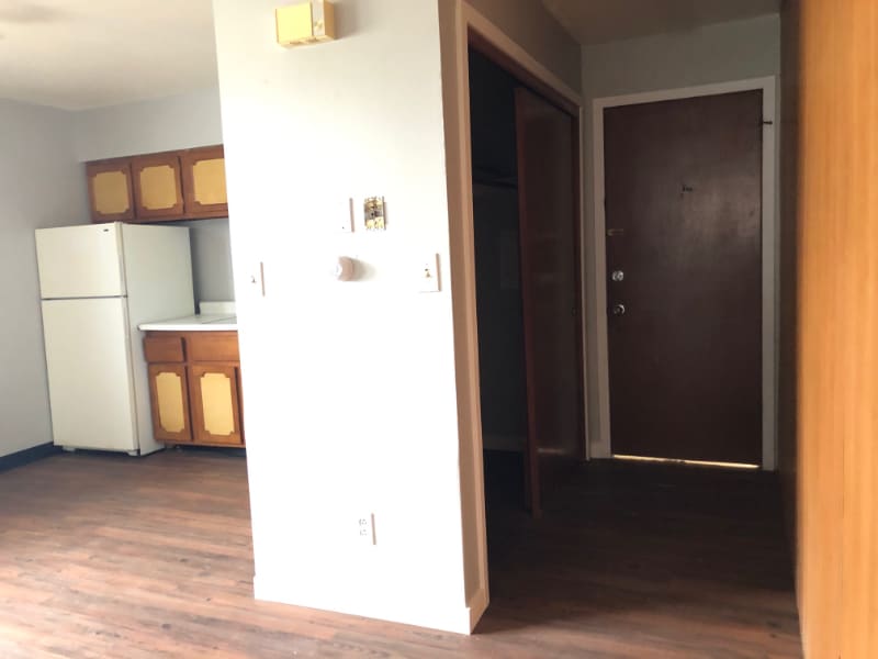 Building Photo - 1913 W 1st St