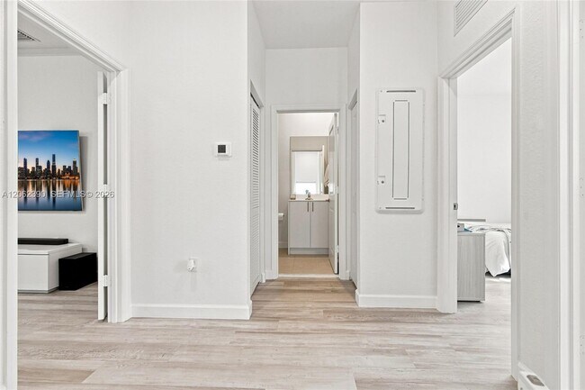 Building Photo - 20369 NW 5th Ct
