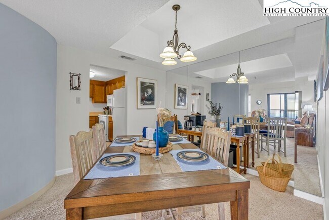 Building Photo - 303 Sugar Top Dr