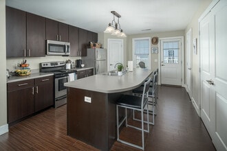Building Photo - Acadia Heights