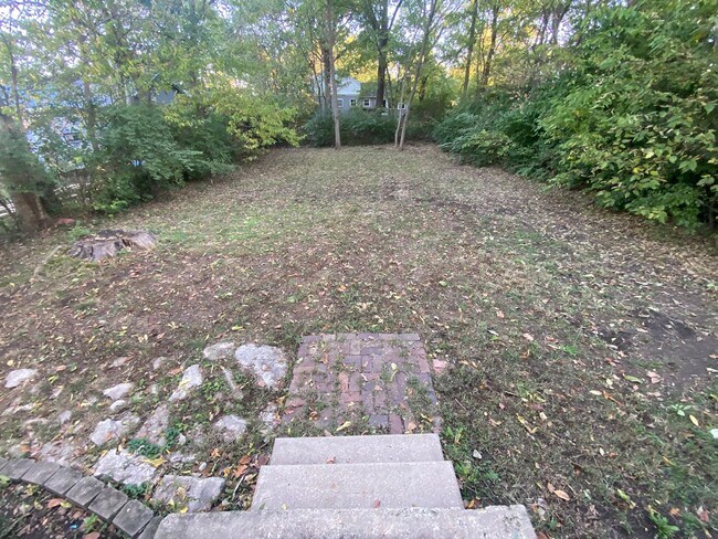 Building Photo - 2BR/1BA, conveniently located