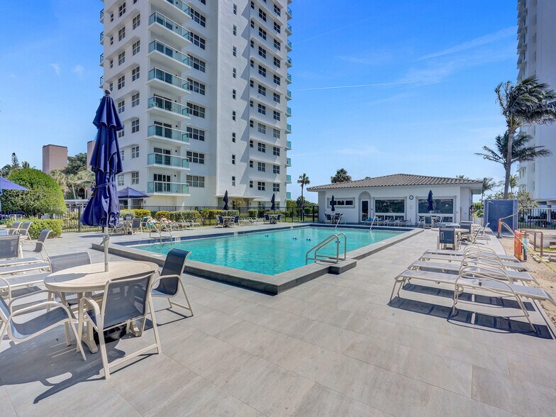 Building Photo - 1610 N Ocean Blvd