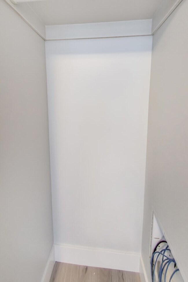 Building Photo - Brand New Renovated 2BR in Prime Dolores Location