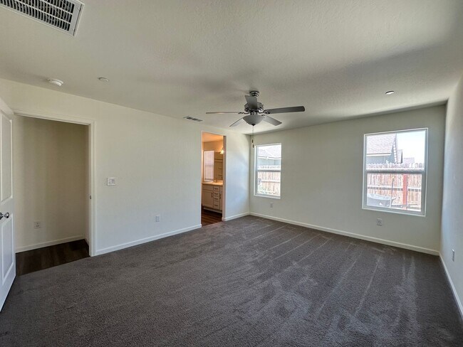 Building Photo - Spacious Tulare home coming soon!