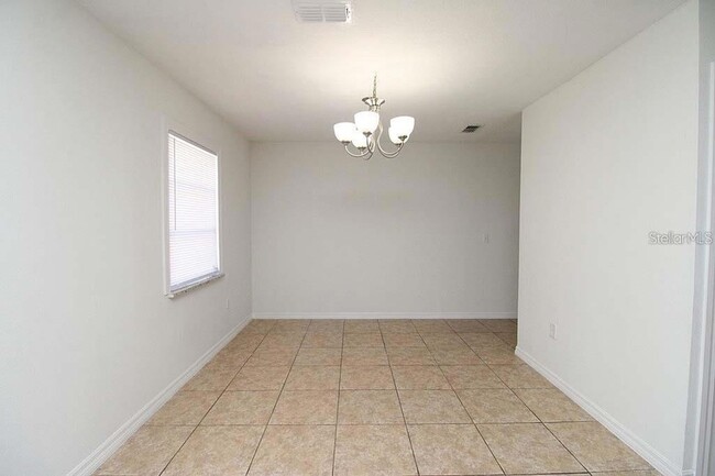 Building Photo - 722 Bogie Ct