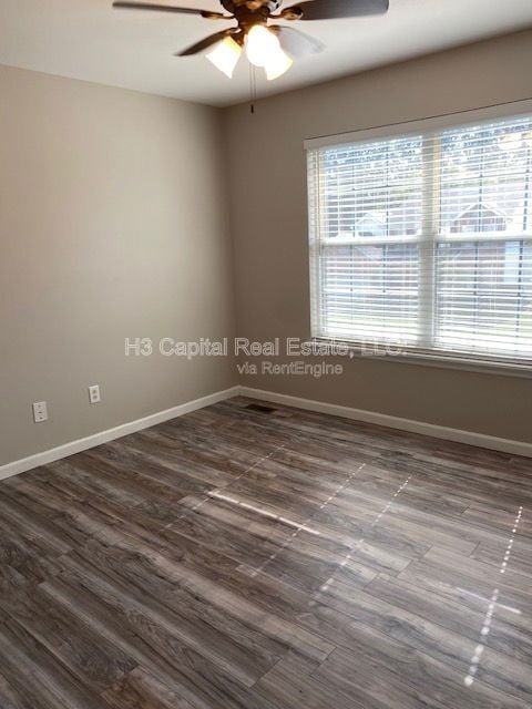 Building Photo - 2852 Fairway Dr