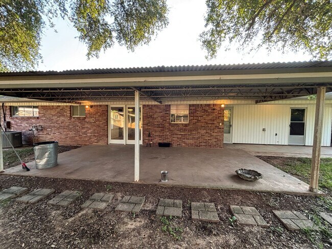 Building Photo - COZY HOME IN SHREVE ISLAND