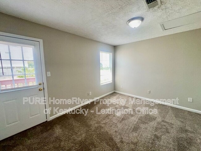 Building Photo - 126 Grinder Ct