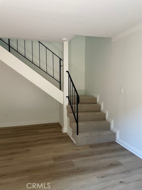 Building Photo - 733 Lake St