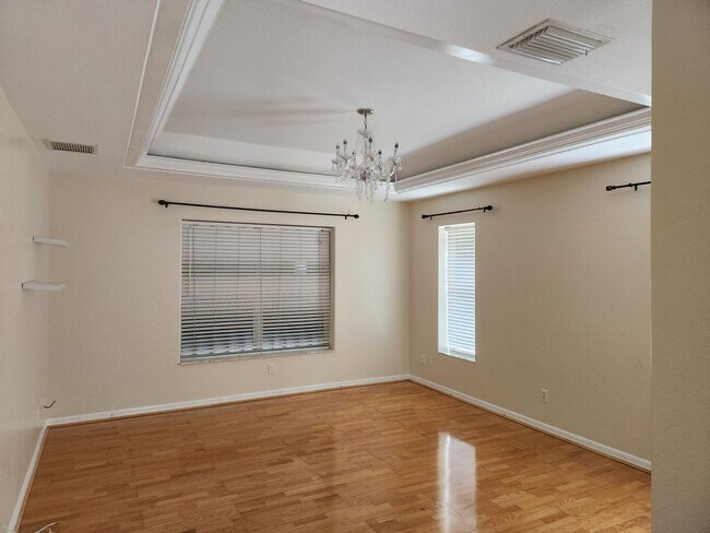 Building Photo - 3215 1st St SW