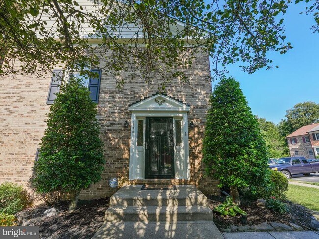 Building Photo - 7740 Bristol Square Ct