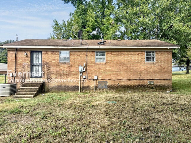 Building Photo - 7562 Sledge Rd