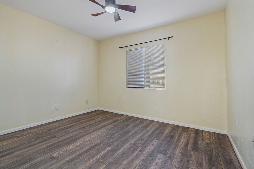 Building Photo - 2745 E Willetta St