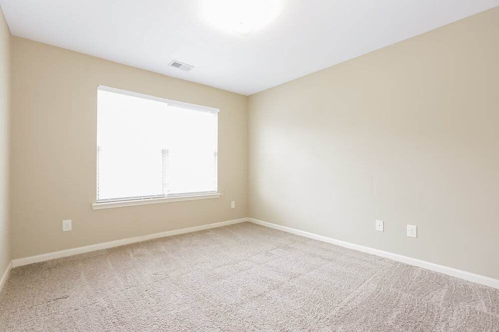 Building Photo - 496 Hill Crest Cir