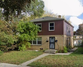 Building Photo - 5232 N 49th St