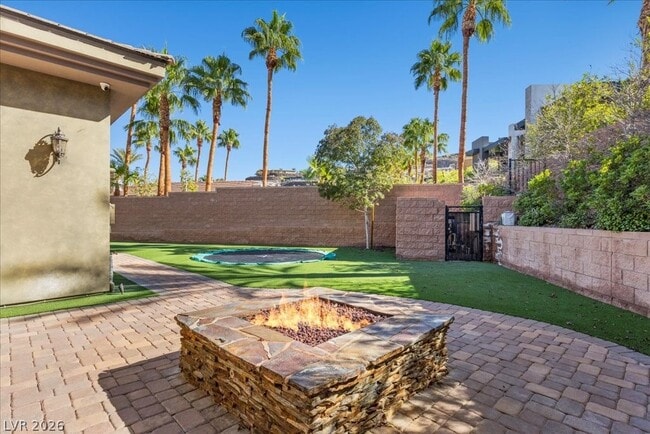 Building Photo - 514 Mandalay Ct