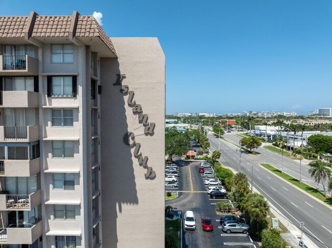 Building Photo - 777 S Federal Hwy