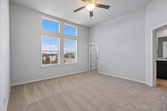 Building Photo - 5711 Pleasanton Pkwy