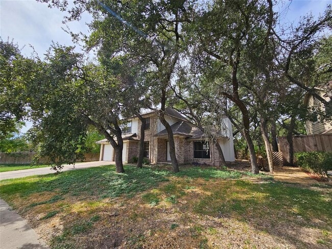 Building Photo - 13102 Briar Hollow Dr
