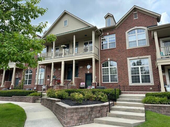 Primary Photo - 176 Clubhouse Cir