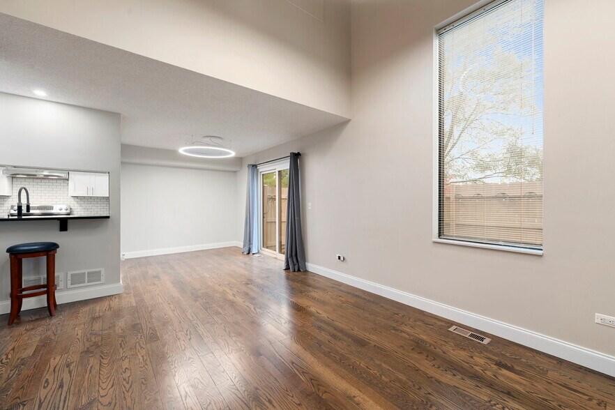 Building Photo - 136 Mohawk Trl