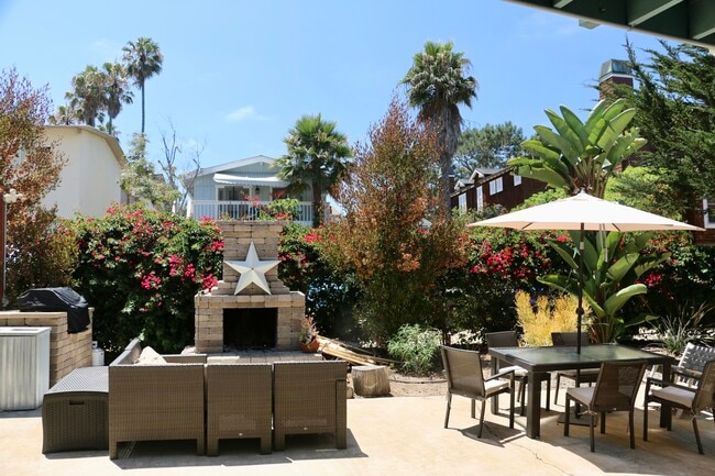 Building Photo - 305 S Sierra Ave