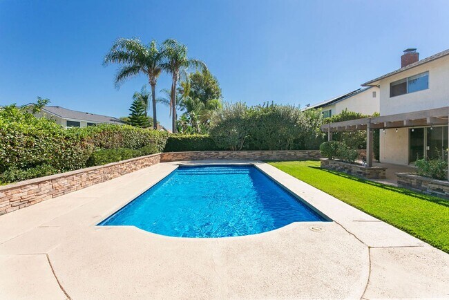 Building Photo - Upgraded Pool Home in Wonderful Mission Vi...