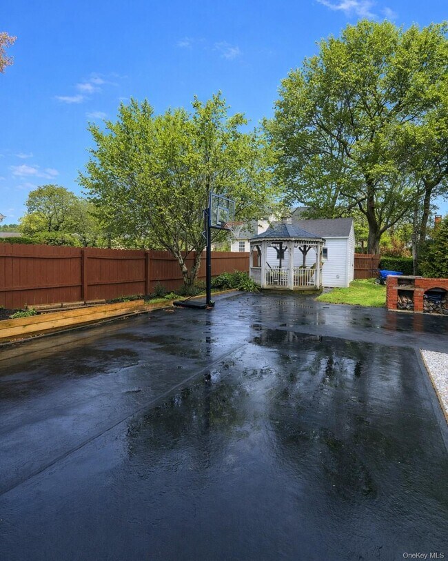 Building Photo - 39 Musket Dr