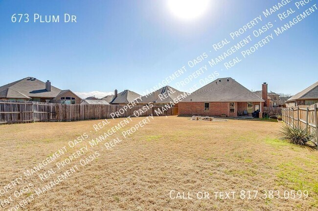 Building Photo - 673 Plum Dr