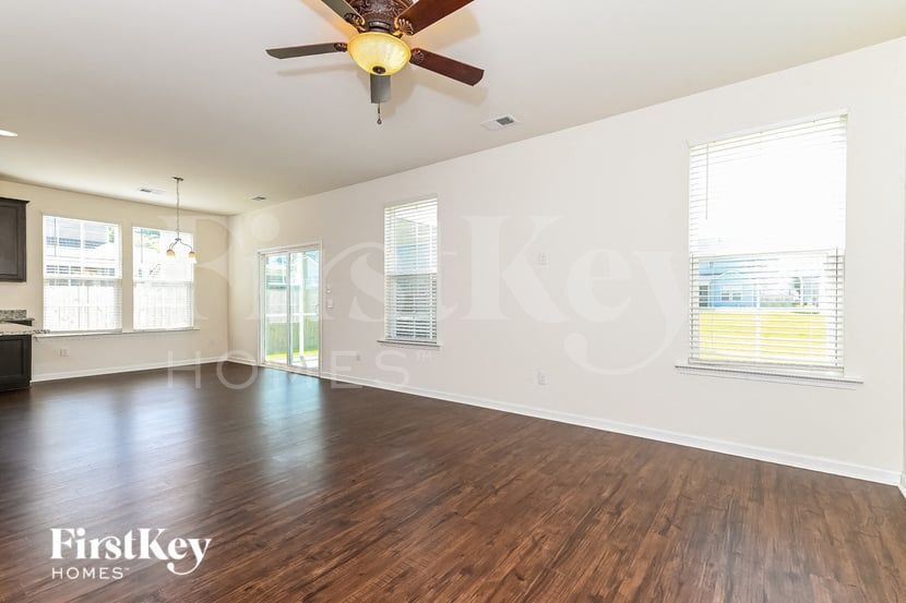 Building Photo - 1431 Hermitage Ln