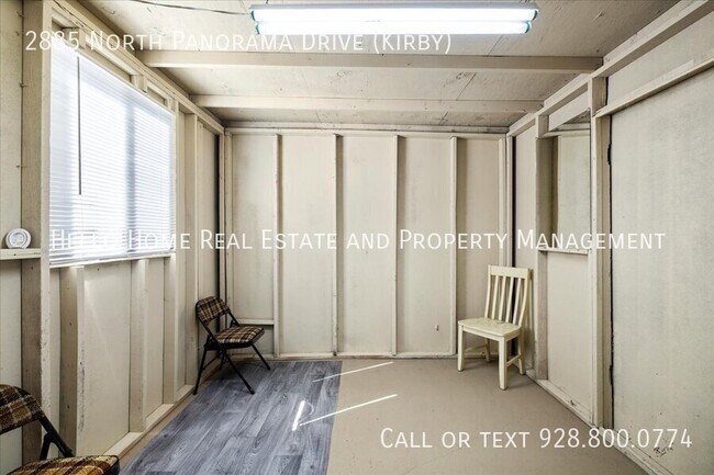 Building Photo - 2885 N Panorama Dr