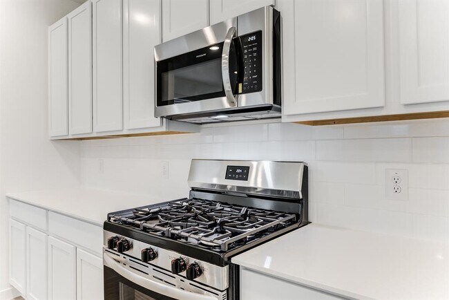 Building Photo - 16523 Mesquite Fld Dr