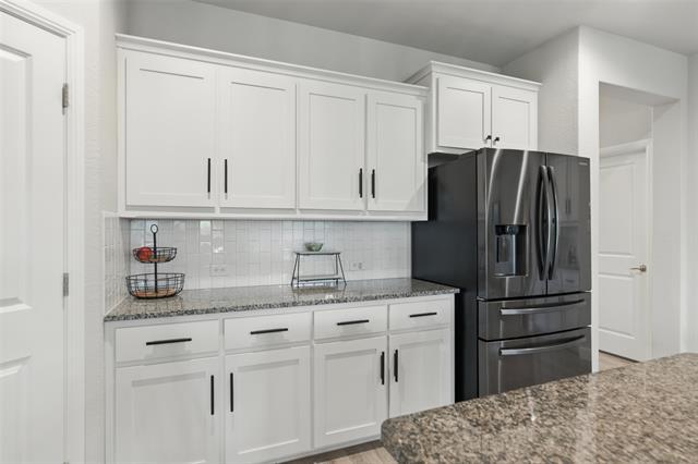 Building Photo - 712 Finchley Dr