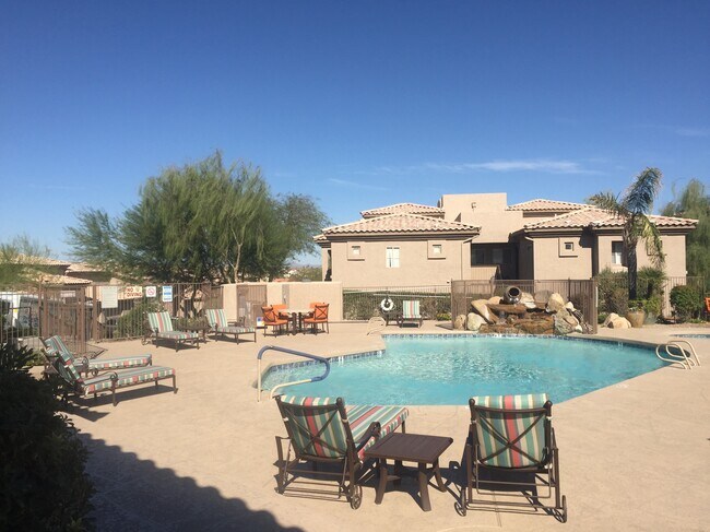 Community Pool - 13700 N Fountain Hills Blvd