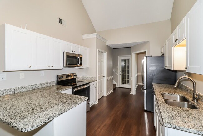 Building Photo - 8642 Tropicana Dr N